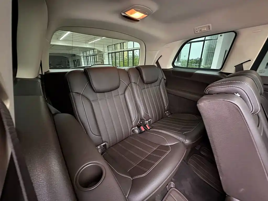 Mercedes-Benz GLS 2018 — фото 28