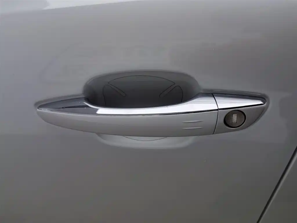 Citroen C6 2023 — фото 18