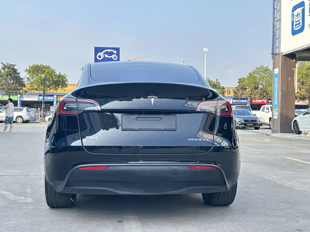 Tesla Model Y 2022 — фото 4