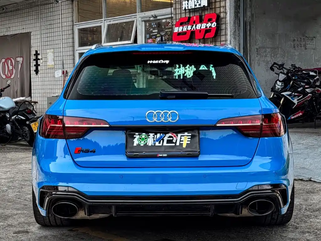 Audi RS 4 2021 — фото 5