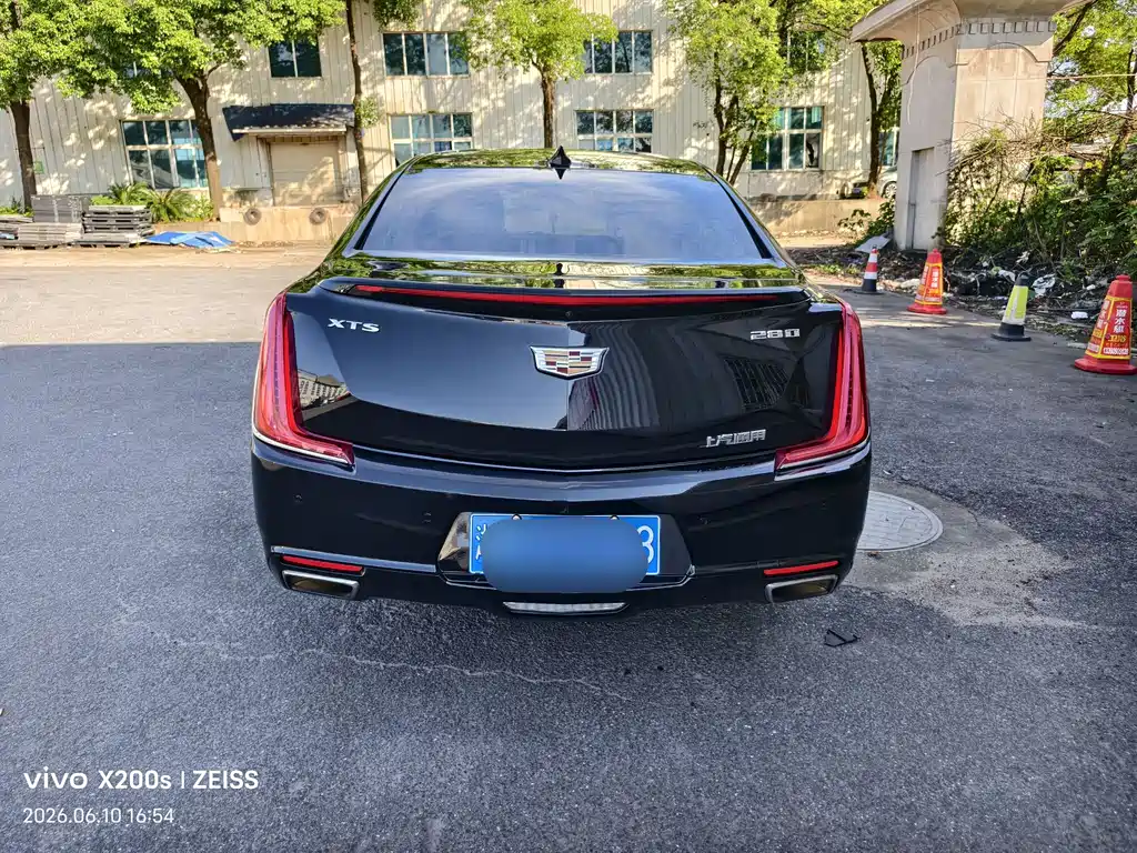 Cadillac XTS 2019 — фото 8