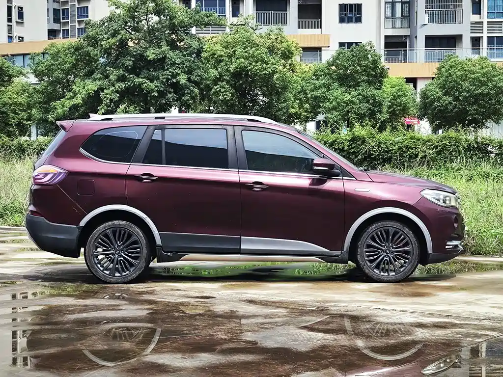 SWM X7 2018