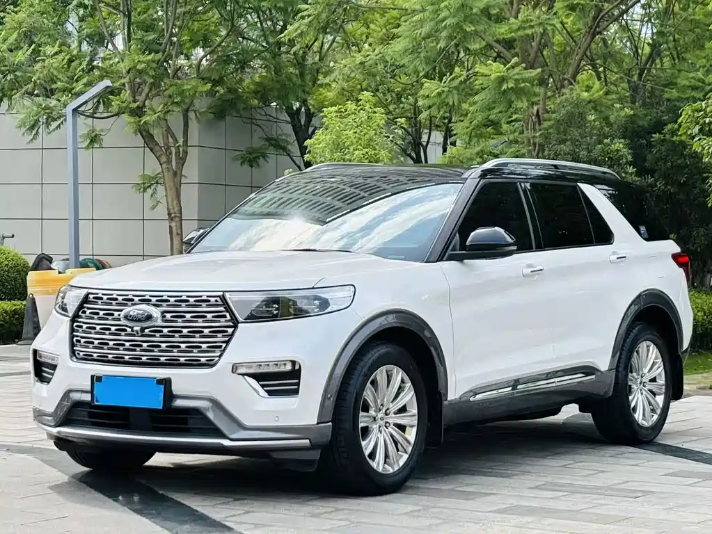 Ford Explorer 2020 — фото 1