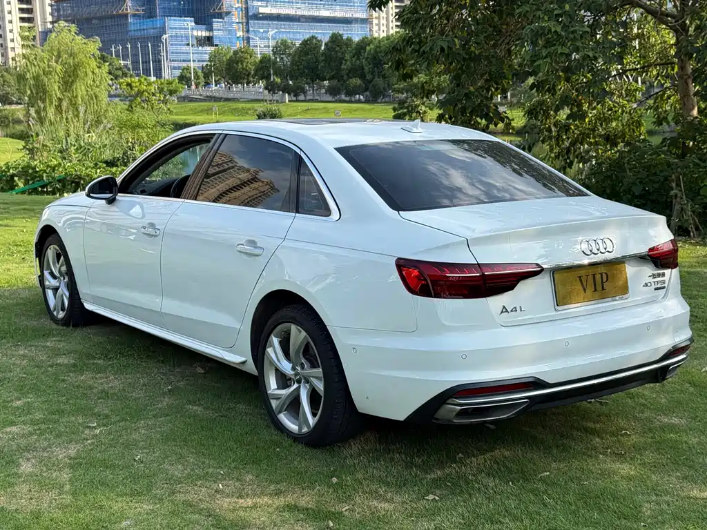 Audi A4L 2021