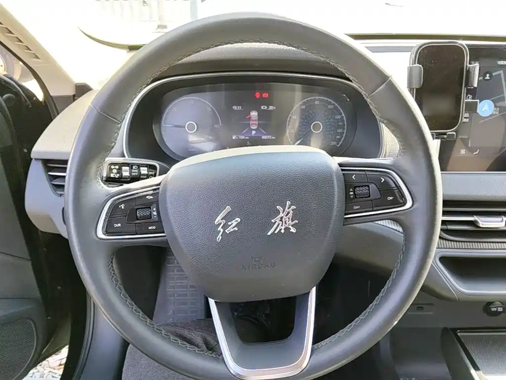 Hongqi E-QM5 2023 — фото 11