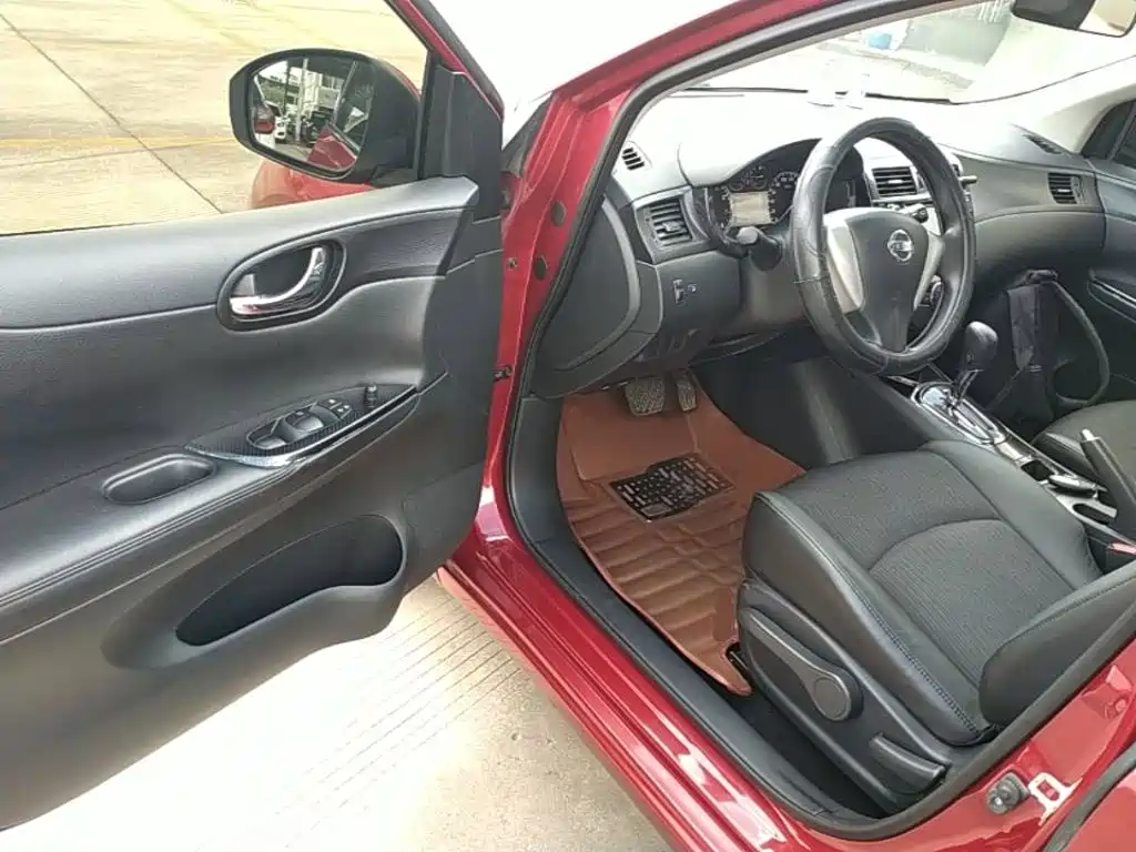 Nissan Tiida 2015 — фото 16