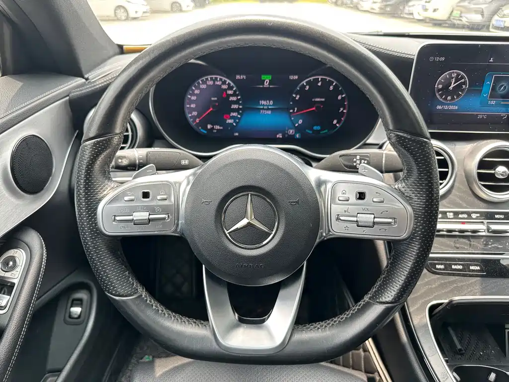 Mercedes-Benz C-Class 2019 — фото 16