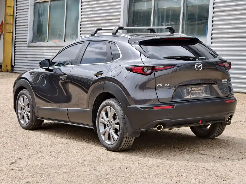Mazda CX-30 2022 — фото 23