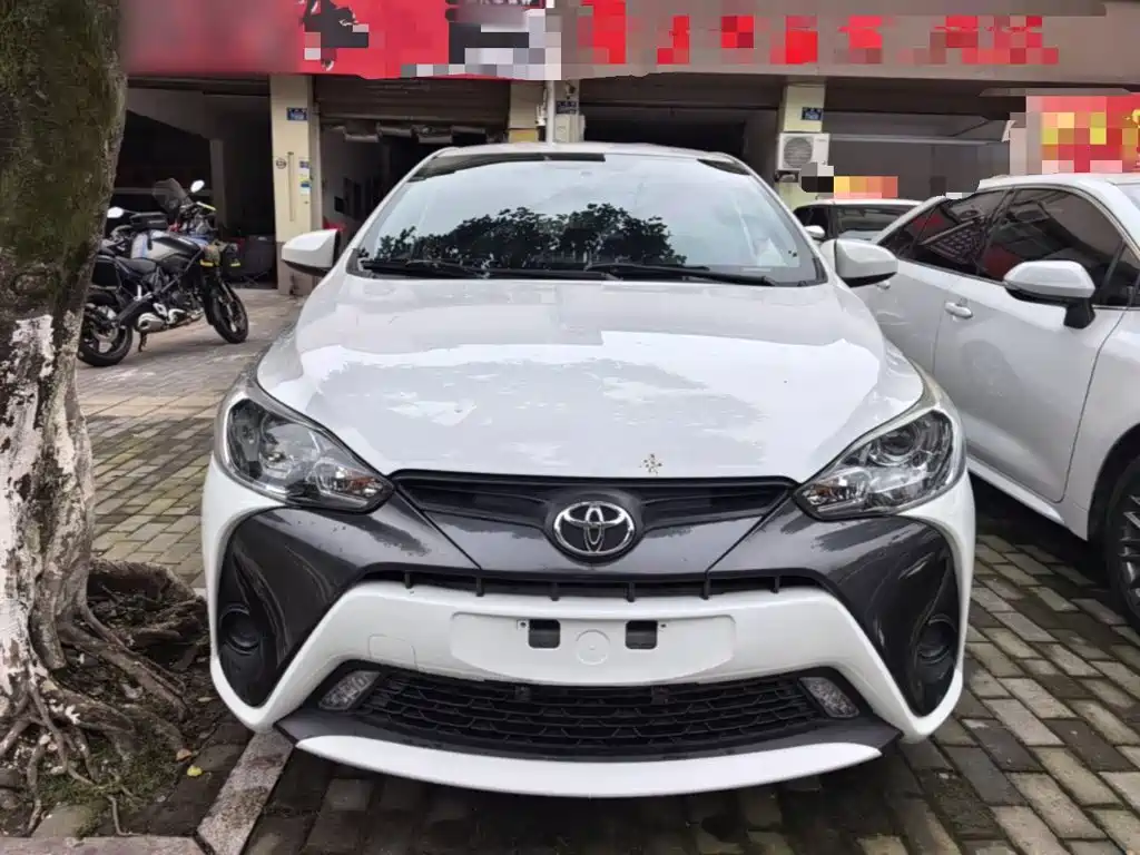 Toyota Yaris L 2019 — фото 3