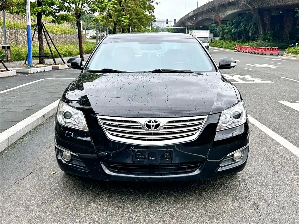 Toyota Camry 2009 — фото 2