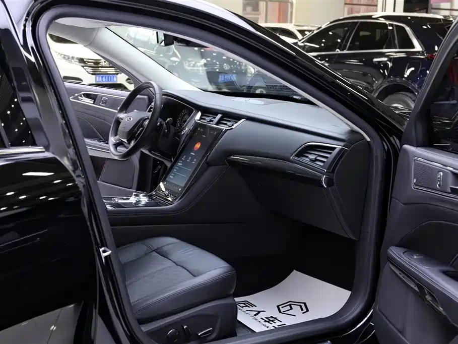 Ford Taurus 2020 — фото 18