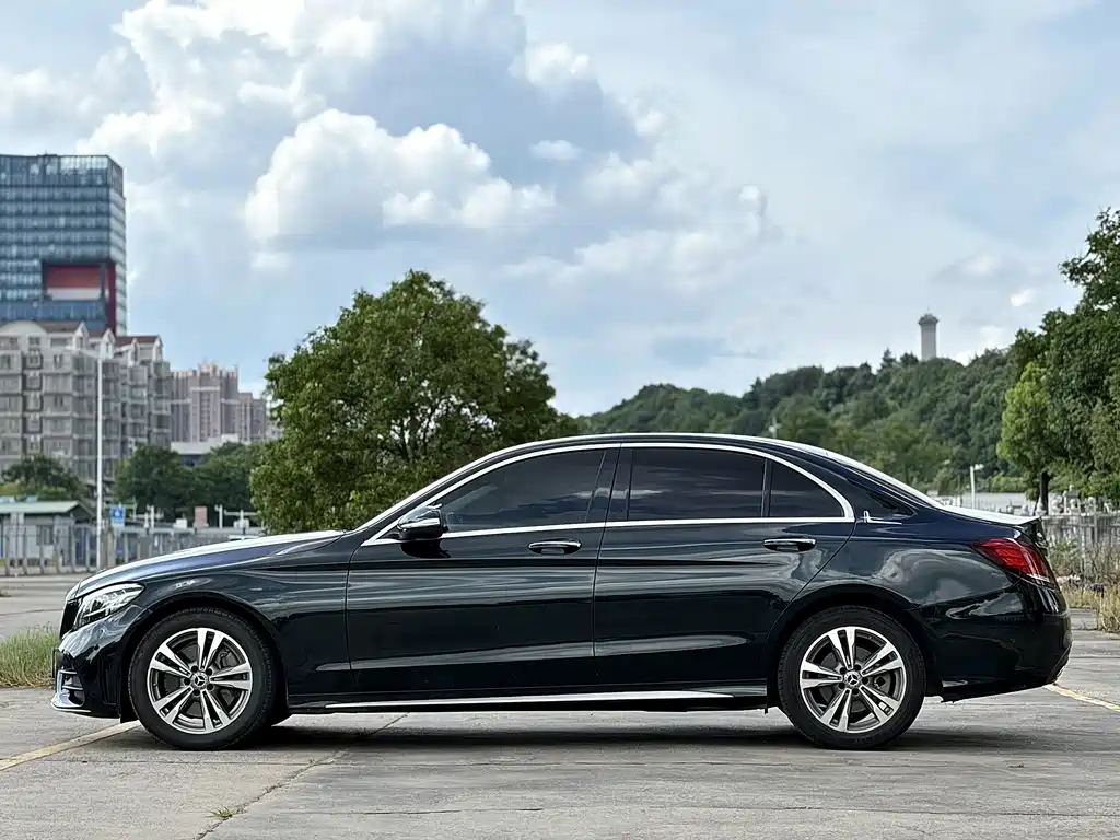Mercedes-Benz C-Class 2020