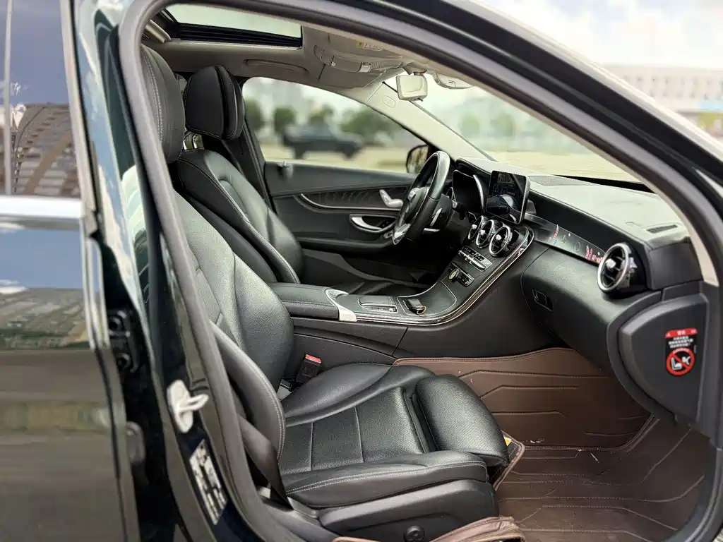 Mercedes-Benz C-Class 2020 — фото 14