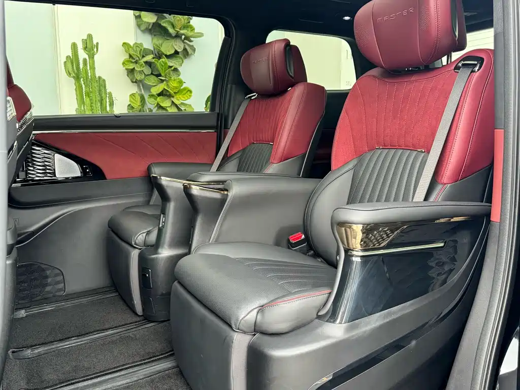 GAC Trumpchi M8 2023 — фото 6