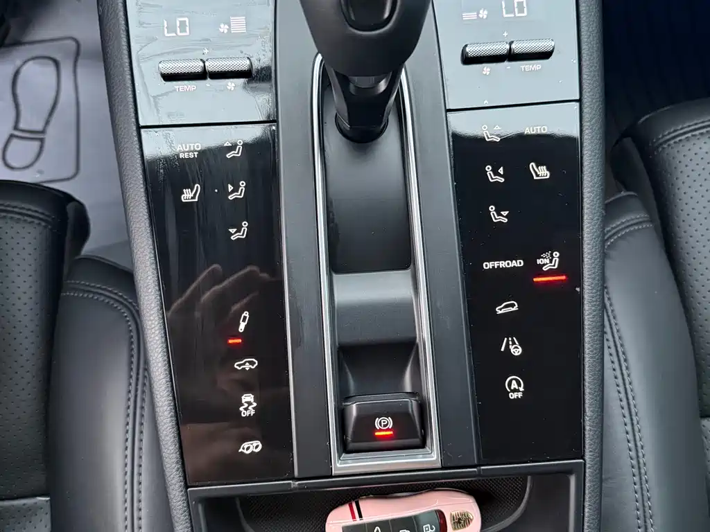 Porsche Macan 2022 — фото 18