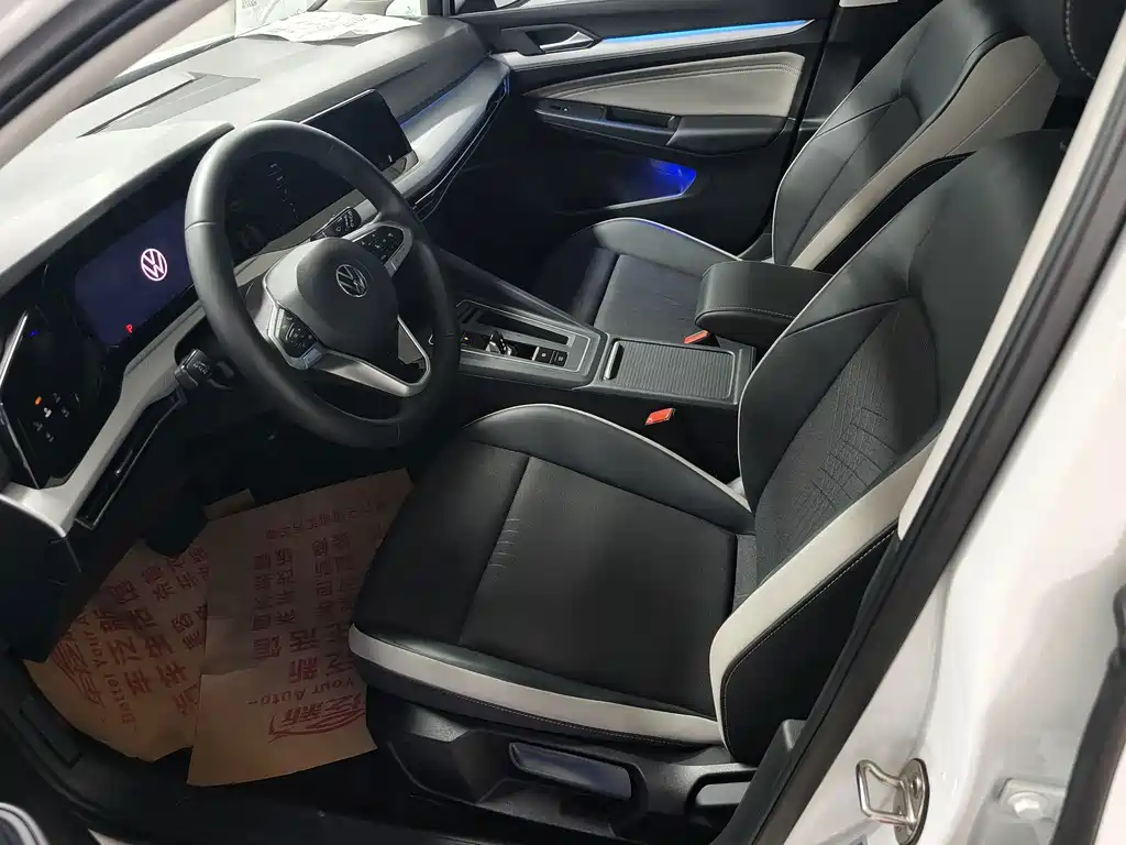 Volkswagen Golf 2023