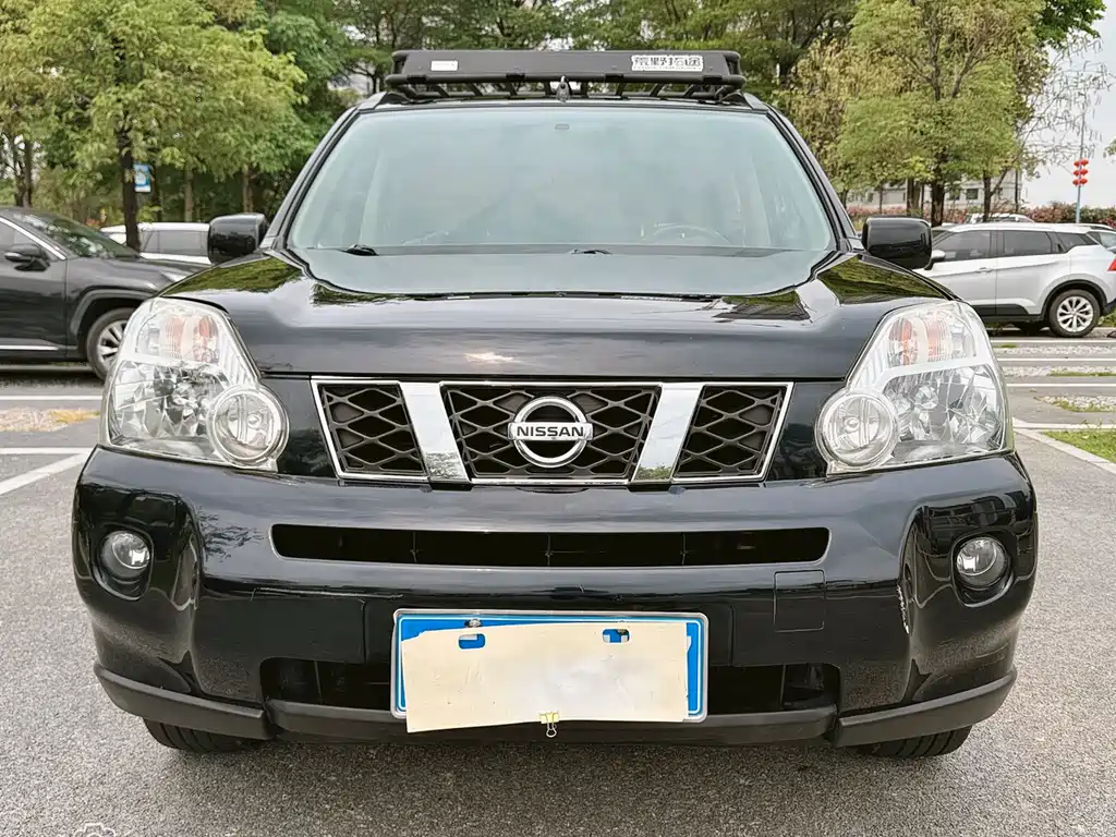 Nissan X-Trail 2010 — фото 2