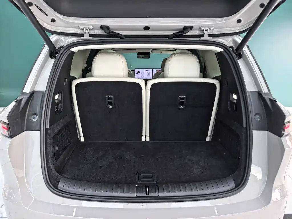 Li Auto i8 2025 — фото 16