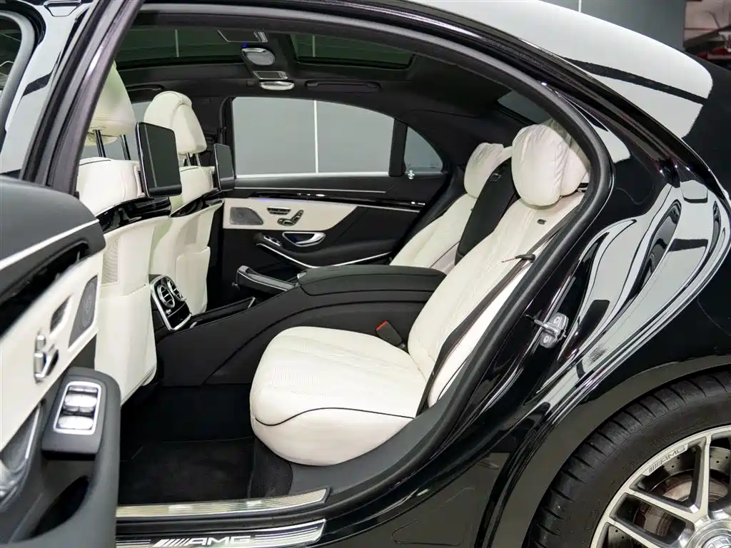Mercedes-Benz S-Class AMG 2020 — фото 11