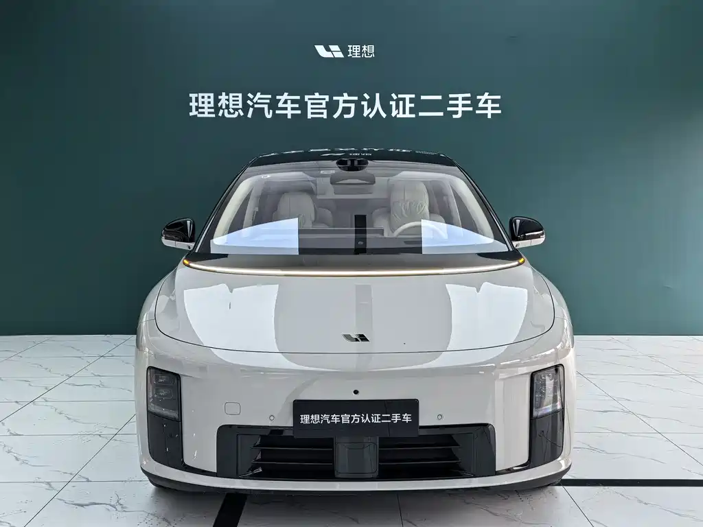 Li Auto i8 2025 — фото 2