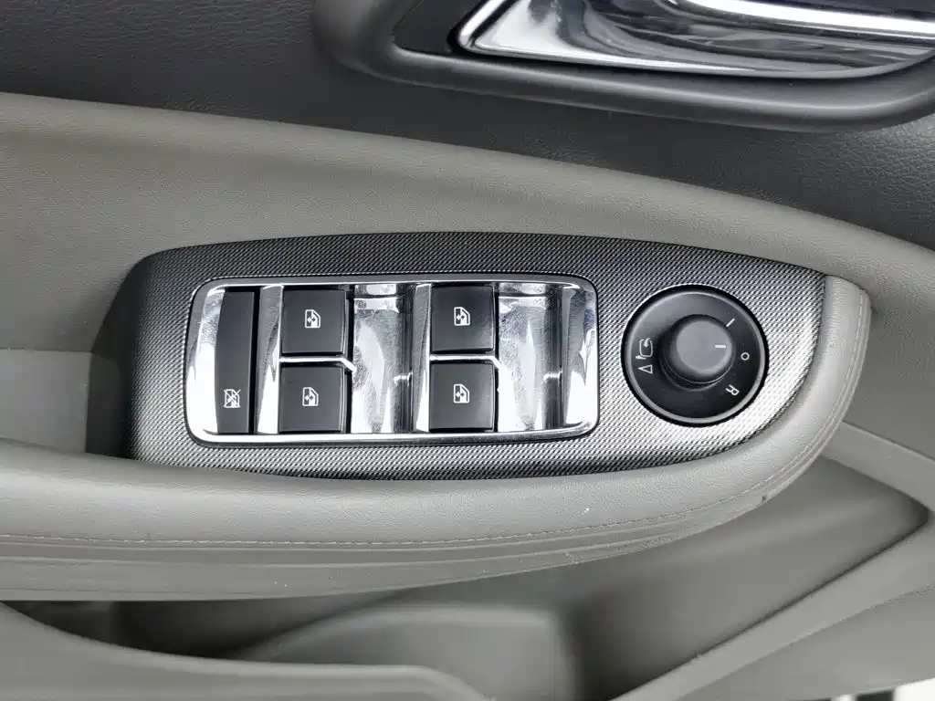 Chevrolet Malibu 2014 — фото 9