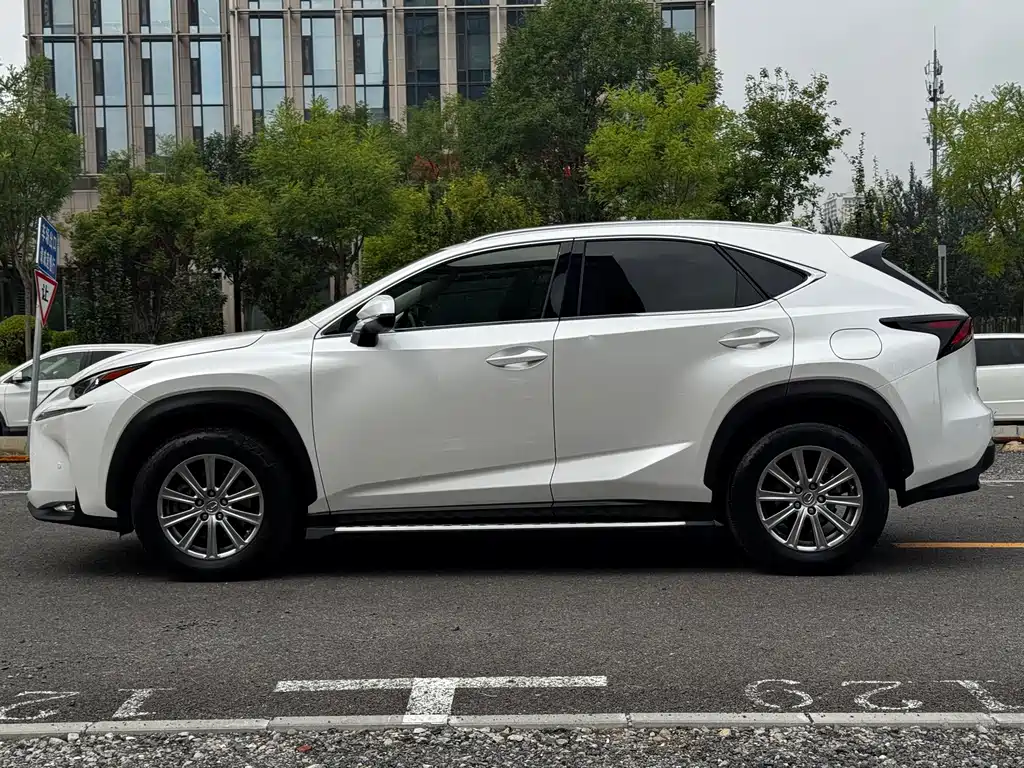 Lexus NX 2016 — фото 7