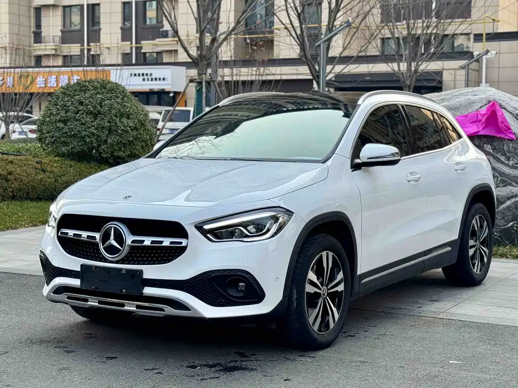 Mercedes-Benz GLA 2021 — фото 1