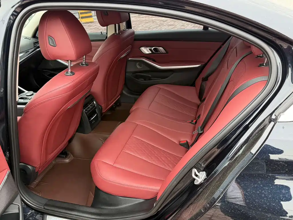 BMW 3 Series 2023 — фото 13