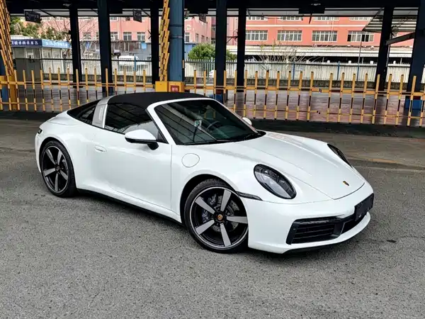 Porsche 911 2024