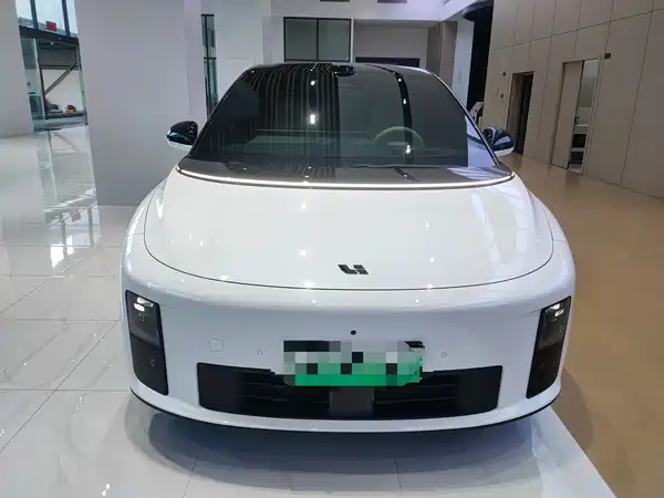 Li Auto i6 2025