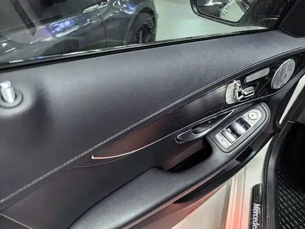 Mercedes-Benz C-Class 2020