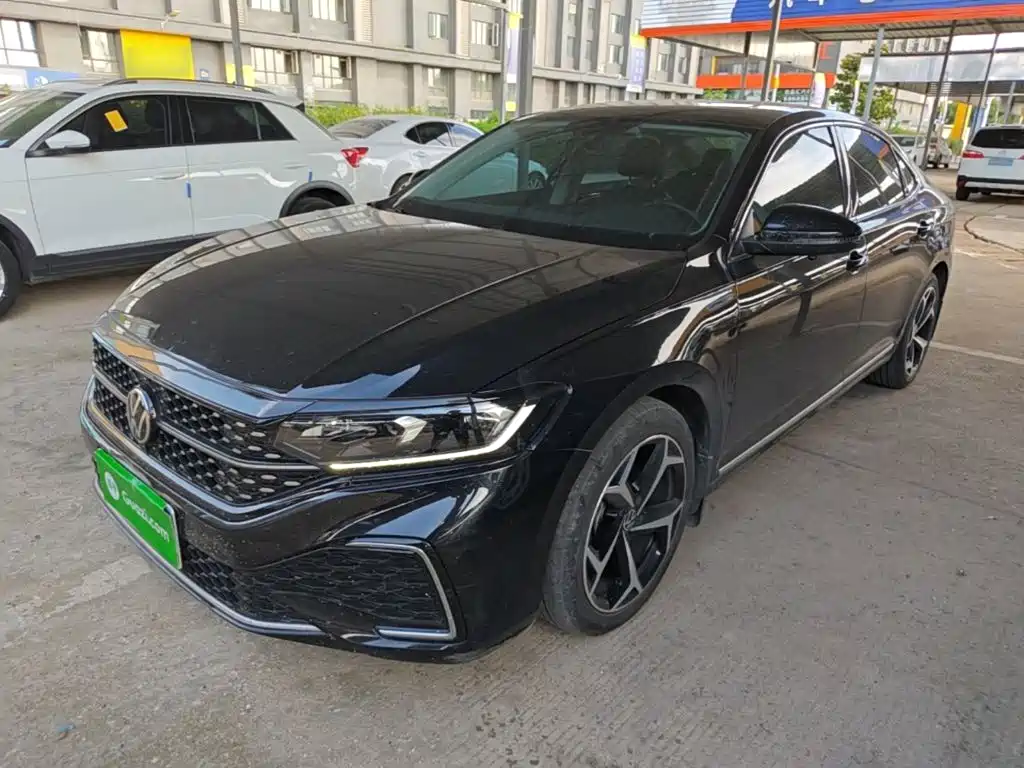 Volkswagen Passat 2023