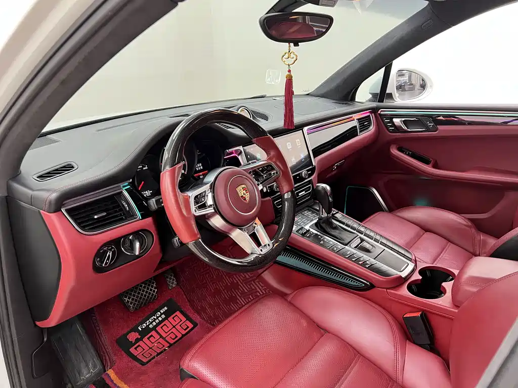 Porsche Macan 2015 — фото 15