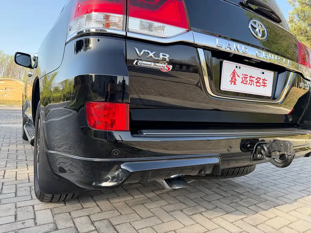 Toyota Land Cruiser 2020 — фото 11