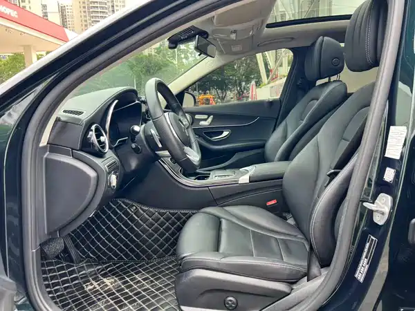 Mercedes-Benz C-Class 2021