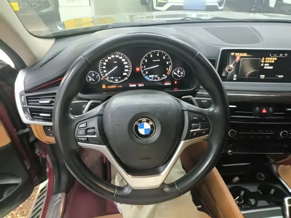 BMW X6 2015 — фото 11