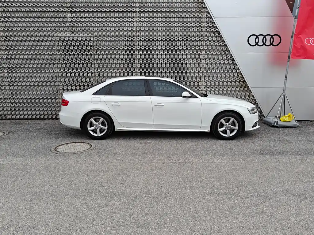 Audi A4L 2014