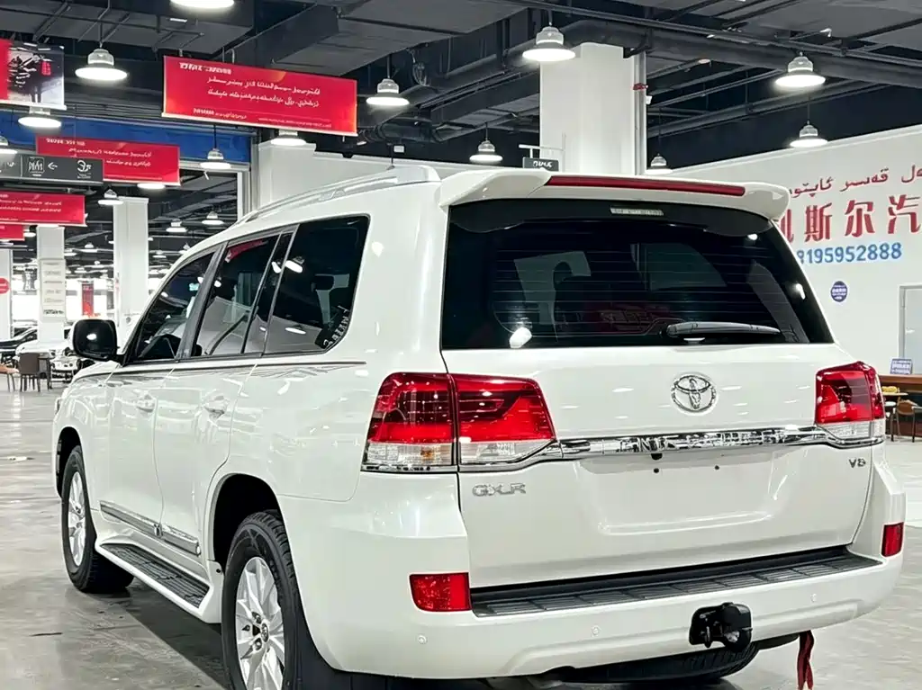 Toyota Land Cruiser 2019 — фото 4