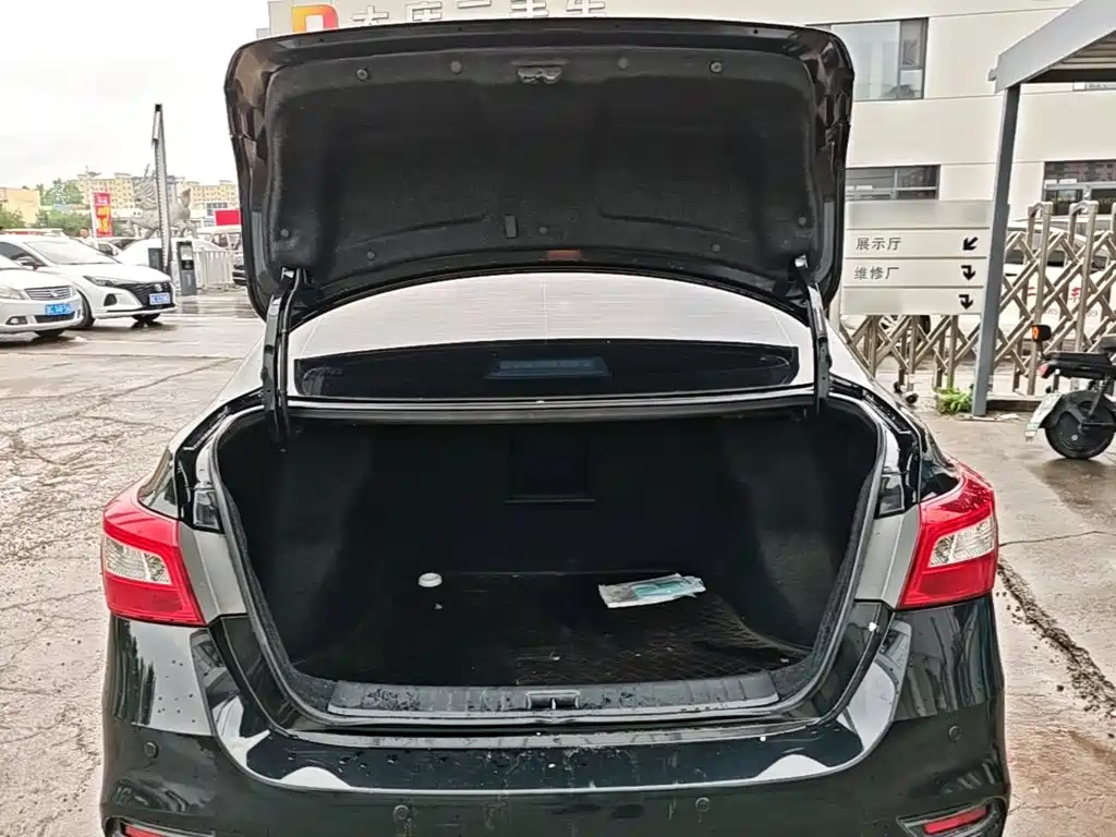 Nissan Sylphy 2019 — фото 19
