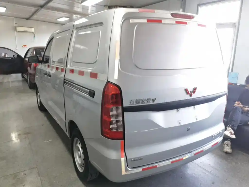 Wuling Hongguang V 2022 — фото 5