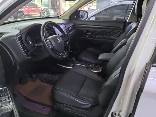 Mitsubishi Outlander 2019