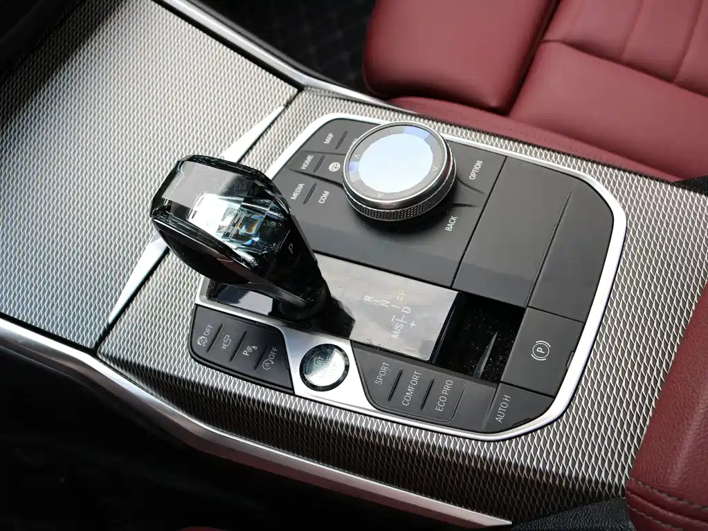 BMW 3 Series 2021 — фото 10