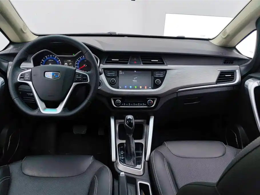 Geely Vision X3 2018 — фото 12