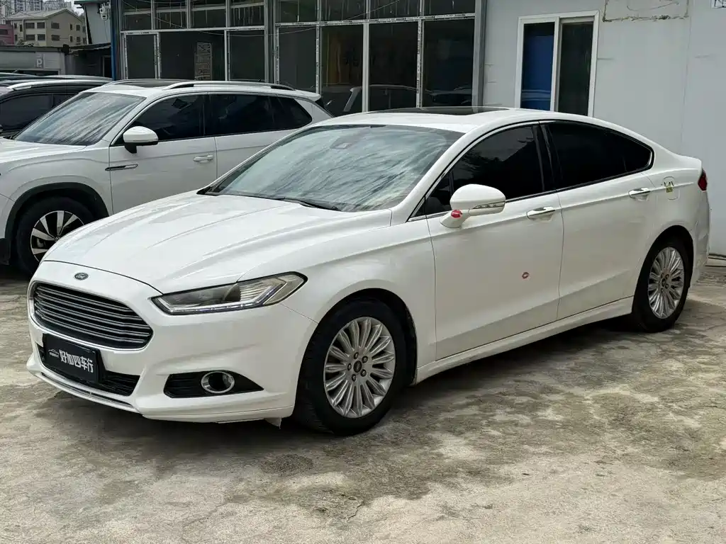Ford Mondeo 2014 — фото 3