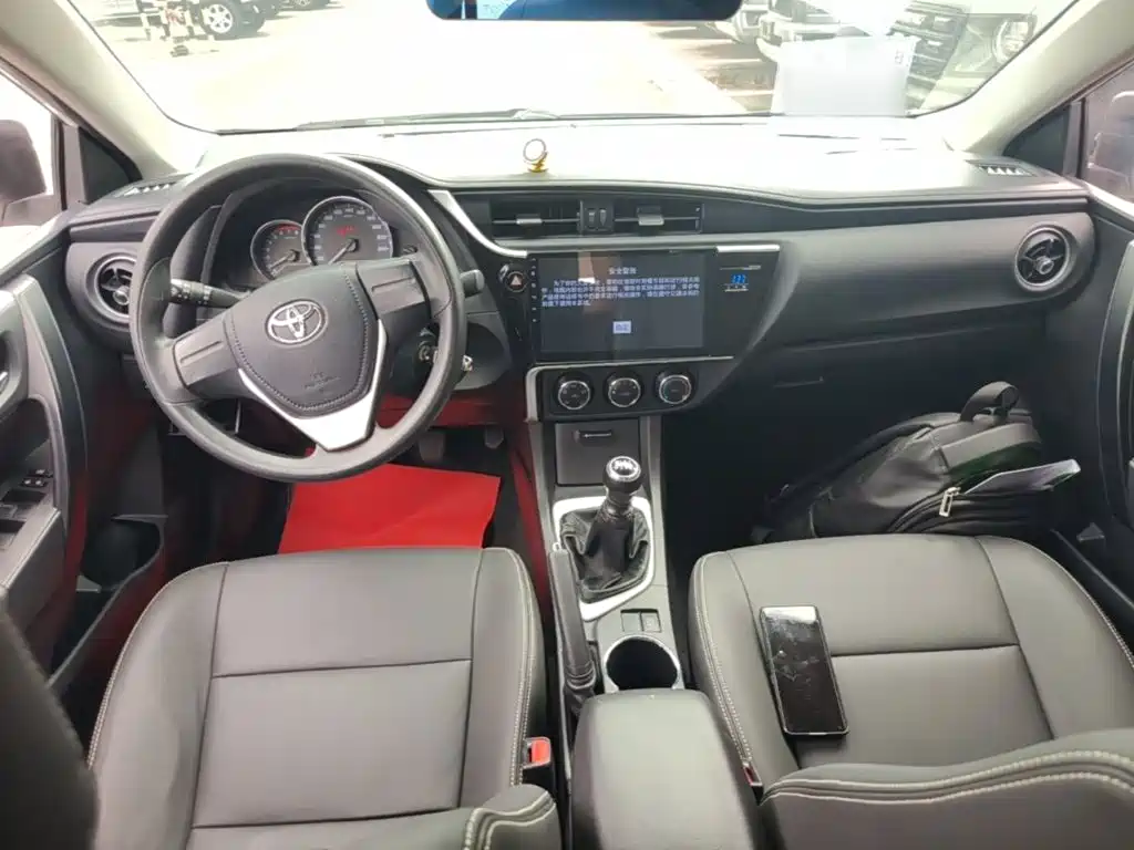 Toyota Corolla 2017 — фото 10