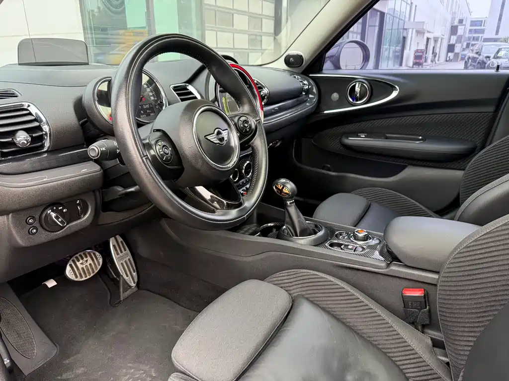 MINI Clubman 2018 — фото 9
