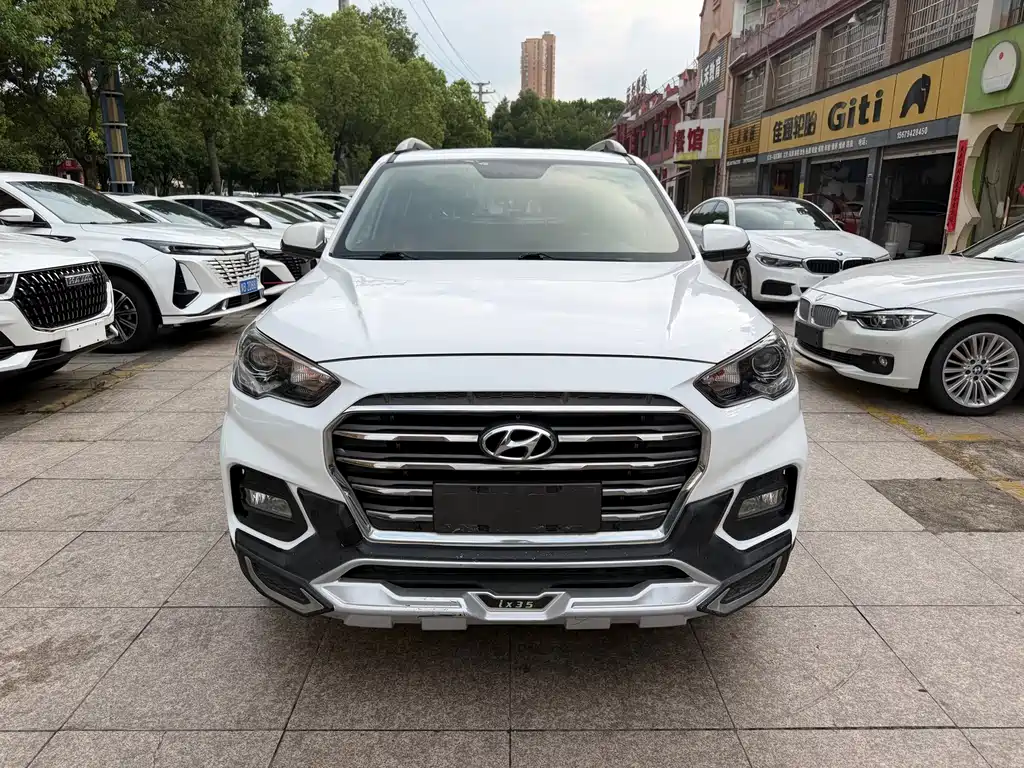 Hyundai ix35 2018 — фото 2