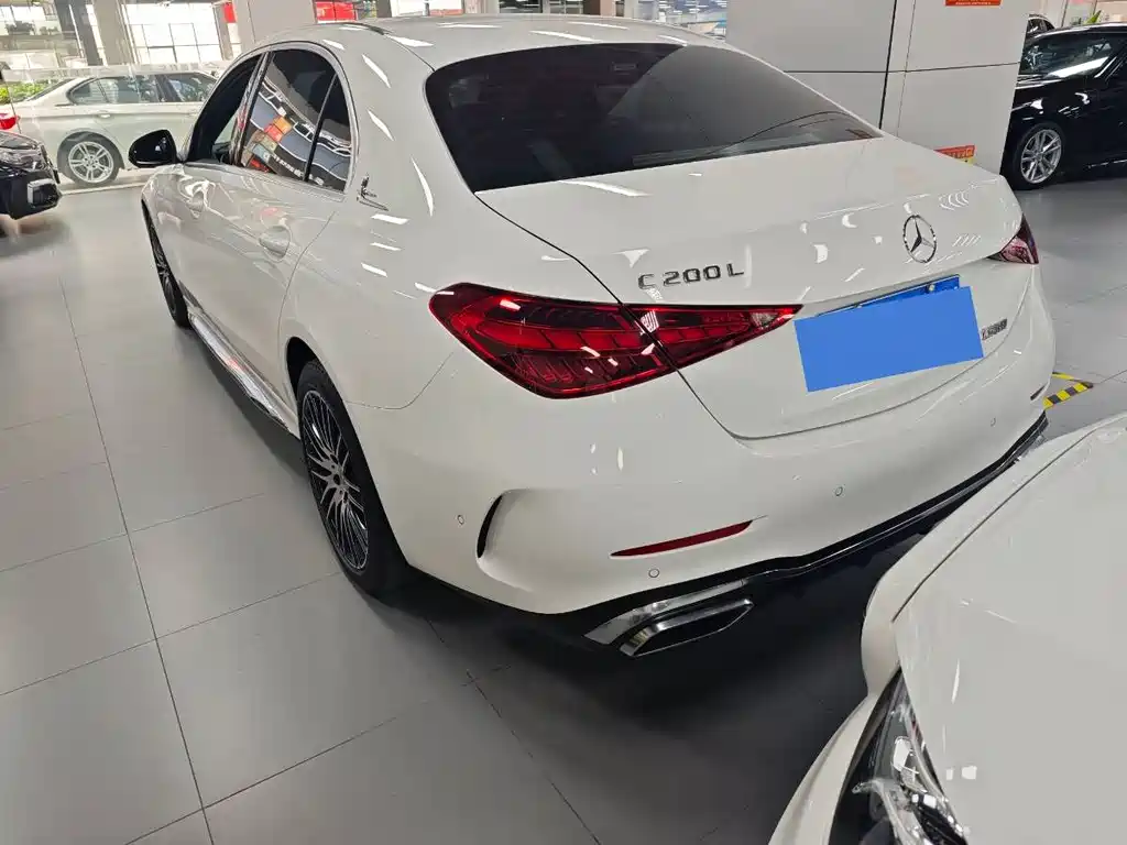 Mercedes-Benz C-Class 2023 — фото 15