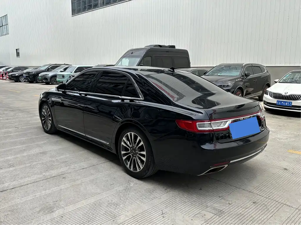 Lincoln Continental 2018 — фото 4