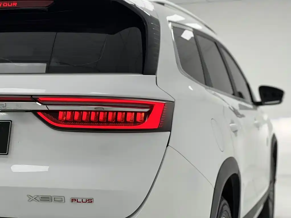 Jetour X90 PLUS 2022 — фото 8